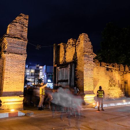 Sleep Mai Thapae Chiang Mai Old City Lifestyle Hotel מראה חיצוני תמונה